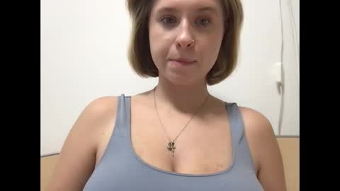 Snapshot of jelly_gum chatting on October 4, 12:00 pm Inna online show from October 4, 12:00 pm