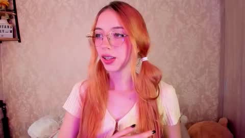 Jelly  online show from December 13, 9:10 pm