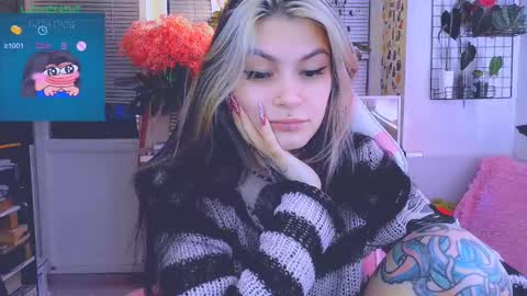 Snapshot of jelyaa chatting on February 16, 2:32 pm Jelya online show from February 16, 2:32 pm