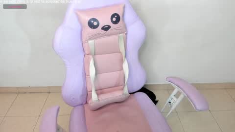 Jenelotizz online show from December 13, 9:30 pm