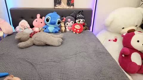 Dolly online show from November 8, 1:49 pm