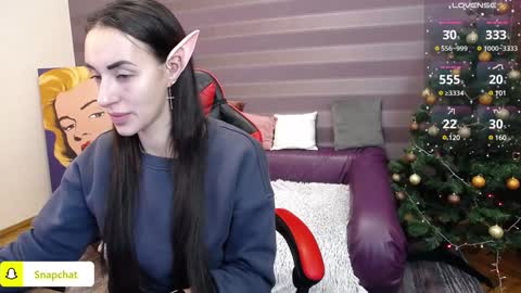 Snapshot of jeniferstone chatting on January 4, 6:52 am Kira online show from January 4, 6:52 am
