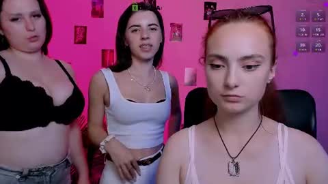 jenna_elayne online show from August 6, 12:45 pm