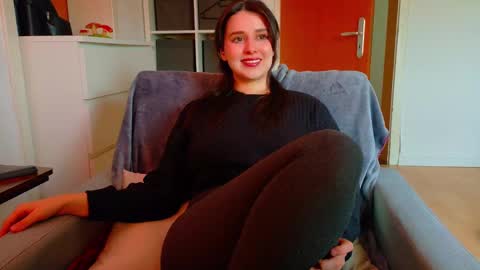 Snapshot of jenna_sxy19 chatting on February 11, 12:36 pm jennasxy19 online show from February 11, 12:36 pm