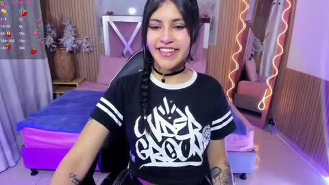 jenna_tay1 online show from May 25, 7:24 pm