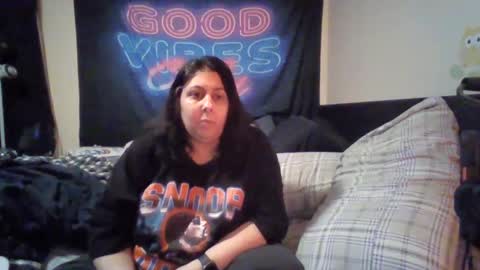 Snapshot of jennabrady chatting on February 22, 3:45 am Dragon Queen. Be my Dragon -- and online show from February 22, 3:45 am