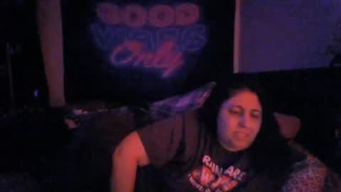 Snapshot of jennabrady chatting on February 27, 6:18 am Dragon Queen. Be my Dragon -- and online show from February 27, 6:18 am