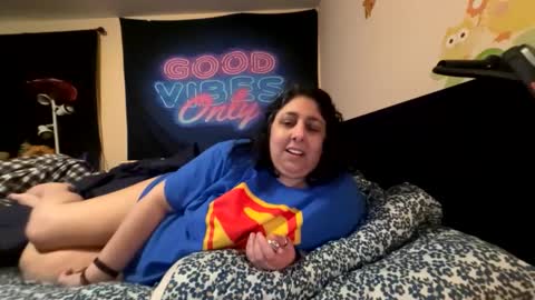 Snapshot of jennabrady chatting on September 18, 5:22 pm Dragon Queen. Be my Dragon -- and online show from September 18, 5:22 pm