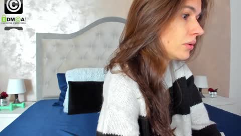 Snapshot of jennamyers chatting on December 14, 7:57 pm JennaMyers online show from December 14, 7:57 pm