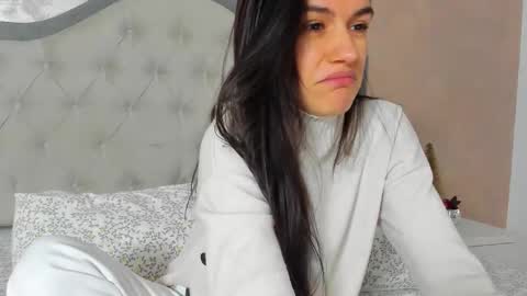 JennaMyers online show from December 16, 8:15 pm