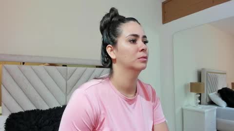 jenner_madison online show from April 19, 11:10 am