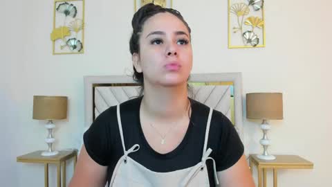 jenner_madison online show from June 3, 11:33 am