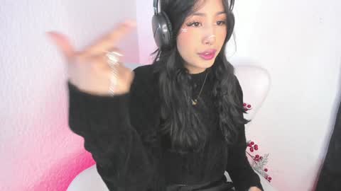 Snapshot of jenner_mills chatting on December 27, 3:42 am Jenner online show from December 27, 3:42 am