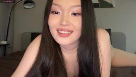 jennie_yung online show from July 19, 11:40 pm