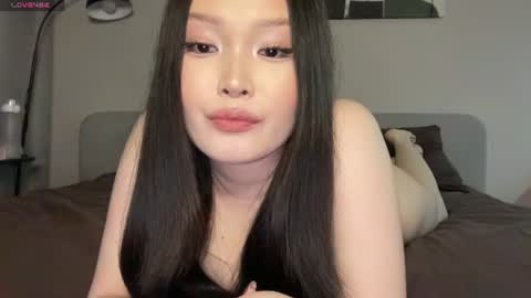 jennie_yung online show from July 12, 10:54 pm