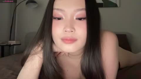 jennie_yung online show from June 10, 6:34 am