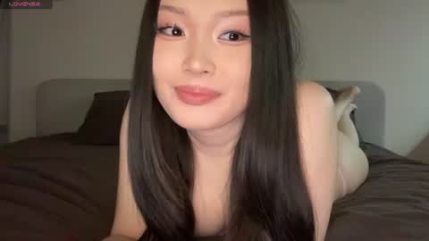 jennie_yung online show from July 22, 10:22 pm