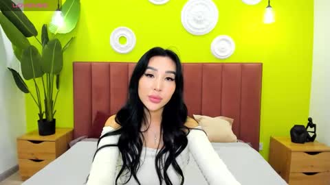 Jennifer online show from September 16, 1:24 am