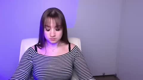 Snapshot of jennifer_xo_ chatting on December 19, 6:45 am Jennifer online show from December 19, 6:45 am