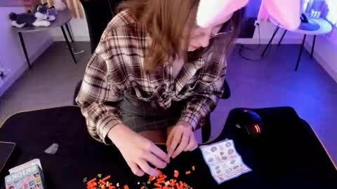 jenniferkiim online show from February 13, 3:02 pm