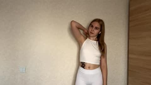 Snapshot of jennimarquis chatting on October 7, 2:32 pm Emilia online show from October 7, 2:32 pm