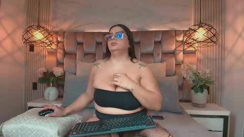 Jennsexy  online show from May 5, 7:06 pm