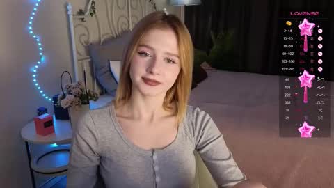 Snapshot of jenny_bunny_ chatting on October 8, 1:32 am jenny_bunny_ online show from October 8, 1:32 am
