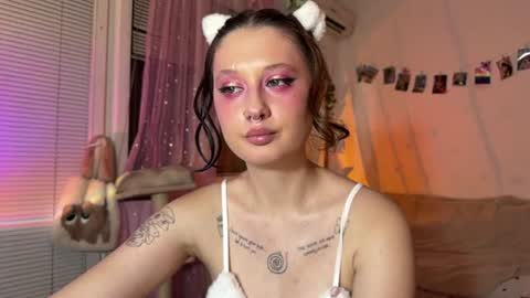 Jennifer Jenny Darling   online show from July 8, 7:38 pm