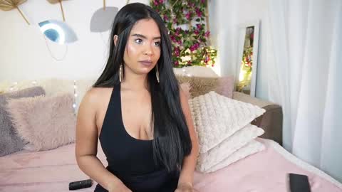 Snapshot of jenny_roberts96 chatting on February 24, 9:20 pm Jenny Roberts online show from February 24, 9:20 pm