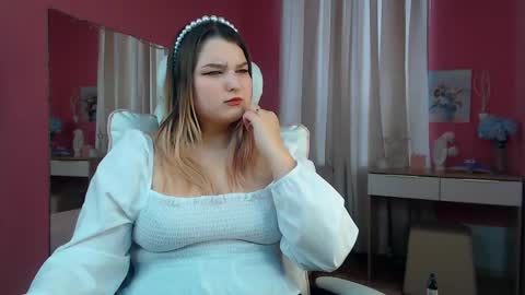 Snapshot of jenny_smitx chatting on February 11, 8:48 am jenny_smitx online show from February 11, 8:48 am