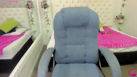 Snapshot of jenny_stark chatting on October 12, 6:54 pm jenny_stark online show from October 12, 6:54 pm