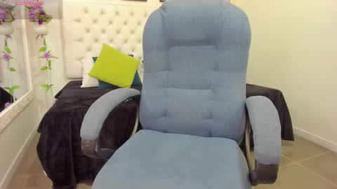 Snapshot of jenny_stark chatting on September 20, 8:18 pm jenny_stark online show from September 20, 8:18 pm