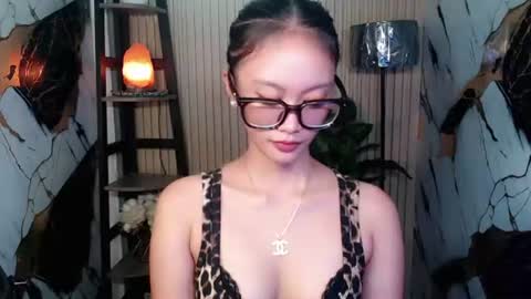 jenny_sweetgirlx online show from June 28, 5:47 am