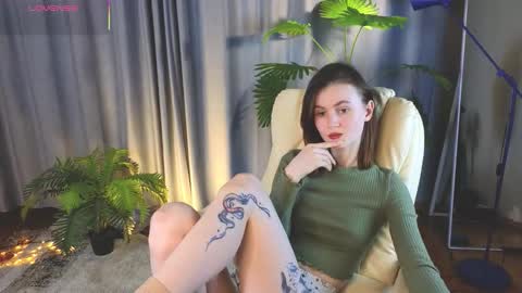 jennyfer_me online show from February 27, 1:33 pm