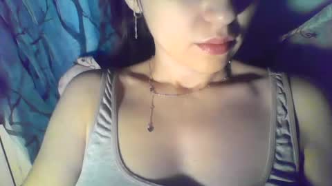 Snapshot of jennyferdoe chatting on January 2, 12:23 am jennyferdoe online show from January 2, 12:23 am