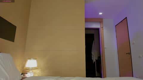 AriIm not broadcasting at the moment but if you miss me and want to be private with me herewrite to me on Insta-xmysooul online show from September 15, 3:15 am