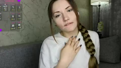 Lily online show from May 17, 3:00 pm