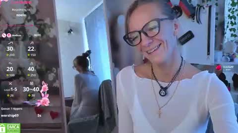 jesica_moon_peachyy online show from July 25, 5:58 am