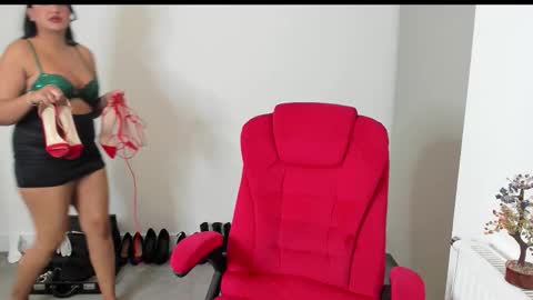 Snapshot of jesicacoper chatting on October 8, 10:47 pm MistressJesicaCoper online show from October 8, 10:47 pm