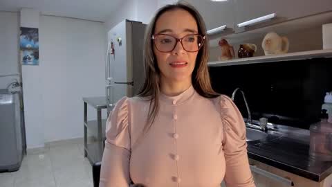 Snapshot of jess1ca_herrera chatting on December 21, 11:13 pm jessica herreraToday I will be your devil and you my victim online show from December 21, 11:13 pm