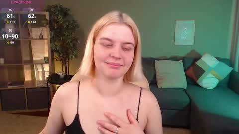 Snapshot of jess_marais chatting on September 23, 7:39 am Jess online show from September 23, 7:39 am
