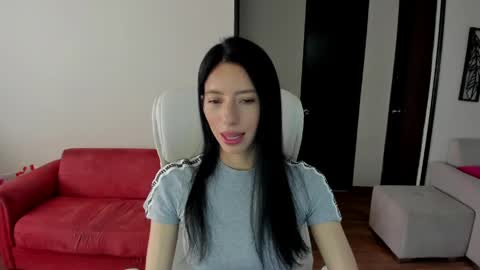 jess_rosse online show from May 27, 4:37 pm