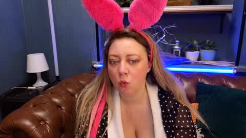 Snapshot of jessica_foxie chatting on December 17, 12:54 pm Jessica online show from December 17, 12:54 pm