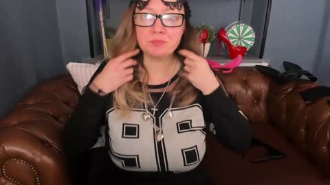 Snapshot of jessica_foxie chatting on January 27, 11:22 am Jessica online show from January 27, 11:22 am