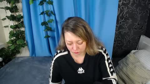 Snapshot of jessica_foxie chatting on December 27, 5:42 am Jessica online show from December 27, 5:42 am