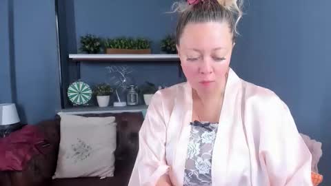 Snapshot of jessica_foxie chatting on September 23, 10:46 am Jessica online show from September 23, 10:46 am