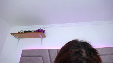 Jessica Kraft online show from April 21, 2:51 am