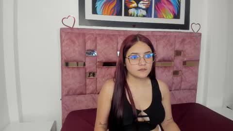Snapshot of jessicaa_lov chatting on October 11, 3:22 am yesicaa lov online show from October 11, 3:22 am