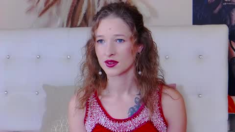 Snapshot of jessicagibson chatting on January 6, 12:13 pm Jessica online show from January 6, 12:13 pm