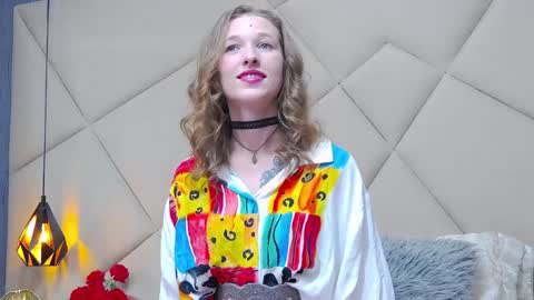 Snapshot of jessicagibson chatting on January 22, 2:56 pm Jessica online show from January 22, 2:56 pm